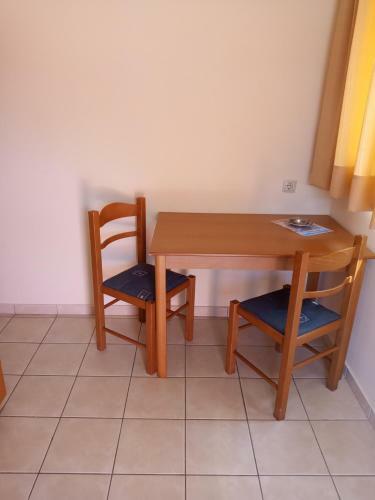 Spiros Apartments