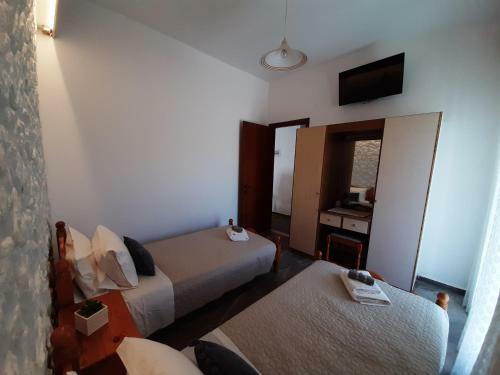 Spiridoula 1 Studios & Apartments