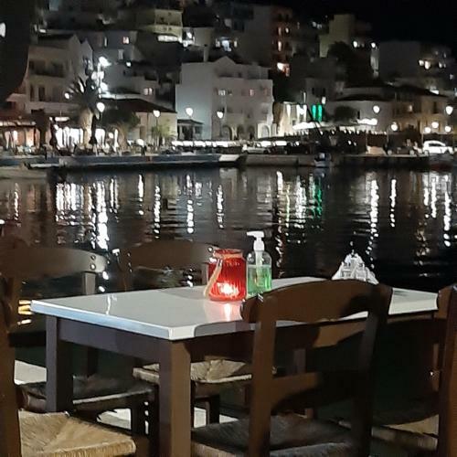 Cosy Apartment In Sitia