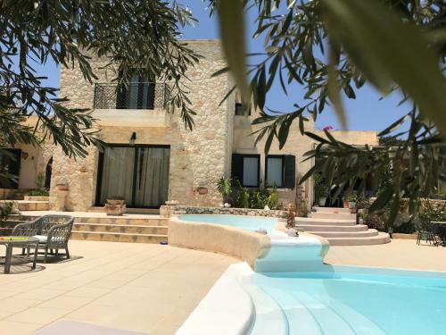 Olive House Traditional Villa With Pool
