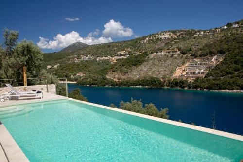 Villa Anthelia-idyllic View And Private Access To The Sea