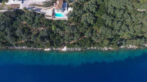 Villa Anthelia-idyllic View And Private Access To The Sea
