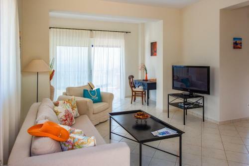 Villa Pegasus-cosy Modern Villa With Private Infinity Pool