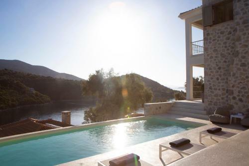 Villa Elanthy-new Luxury Villa With Private Sea Access