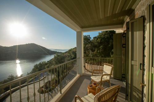Villa Elanthy-new Luxury Villa With Private Sea Access
