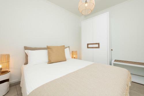 Konstantinou Deluxe Apartments