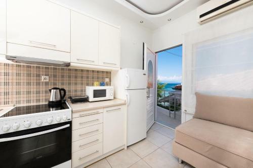 Konstantinou Deluxe Apartments