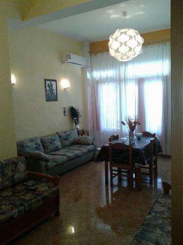 Gatos Apartment