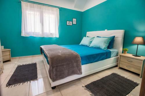 Doukas Apartments