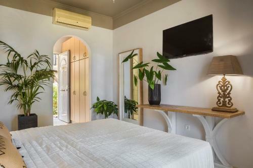 Makis Hotel