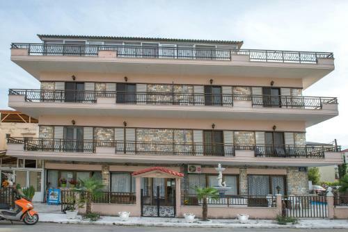 Hostal Kristi's Apartments Holiday