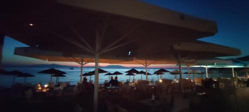 Apartamento Siviri Beach Artist Suite