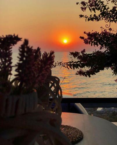 Superior, Comfortable Seaside Home With Amazing View