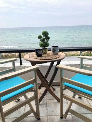 Superior, Comfortable Seaside Home With Amazing View