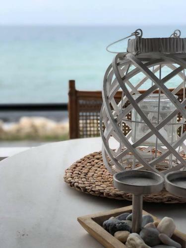 Superior, Comfortable Seaside Home With Amazing View