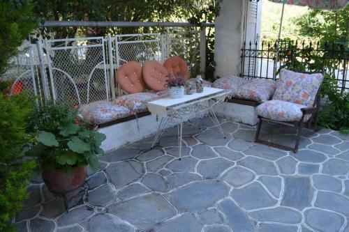 Little Paradise In Siviri