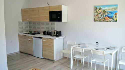 Marina Pedi Apartments