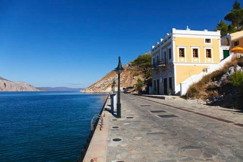 Overthe Sea Apartments