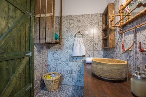 Eleonas Giovani House