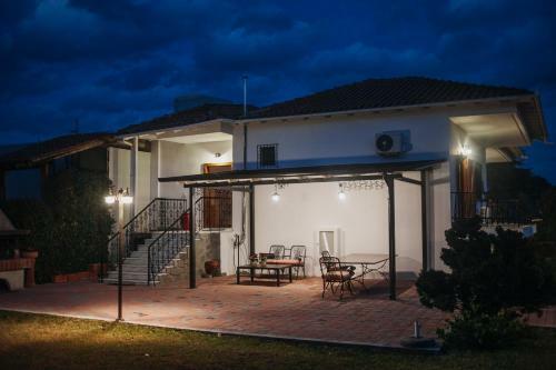 Villa Mythic House