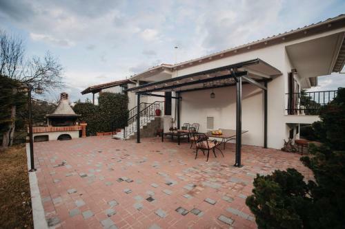 Villa Mythic House