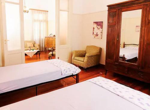 Villa ?raditional House With Large Terrace And Garden.