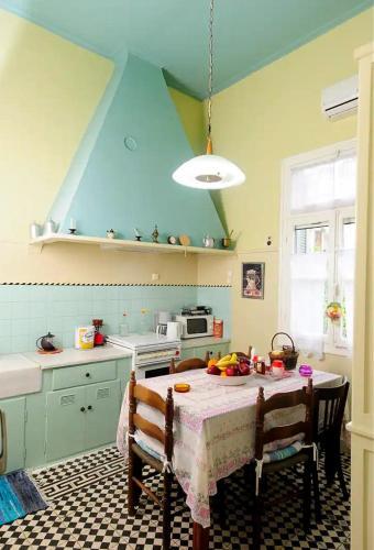 Villa ?raditional House With Large Terrace And Garden.