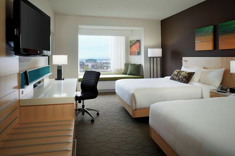 Hotel Delta Prince Edward