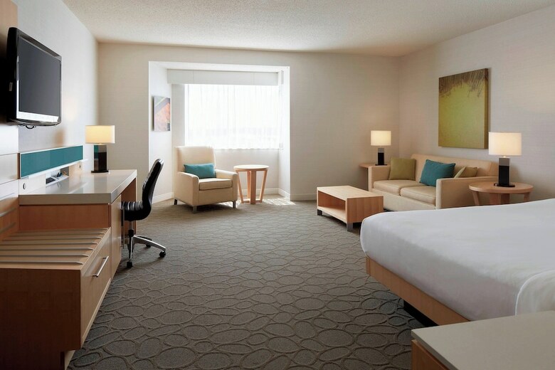 Hotel Delta Prince Edward