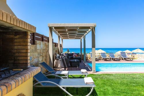Villa Espera, Luxury Beach Front Residence