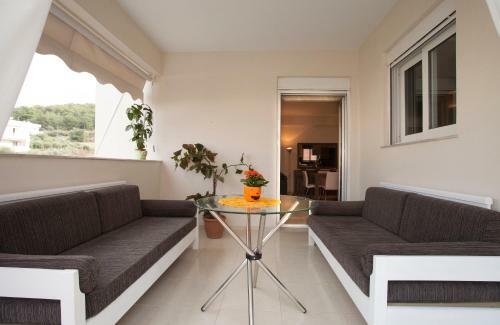 Elena & Pelagia Luxury Apartment