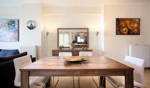Elena & Pelagia Luxury Apartment