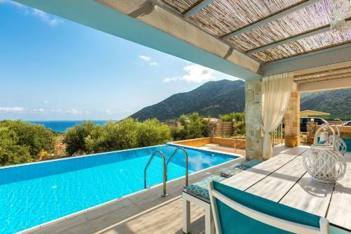 Sugar Villa, 5 Star Resort Facilities!
