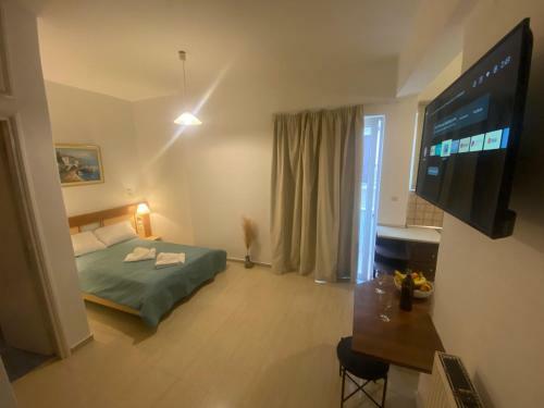Le Chris Central Apartments
