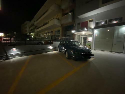 Le Chris Central Apartments