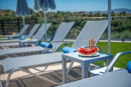 Modern Villa With Salted Water Pool,jacuzzi, Bbq!