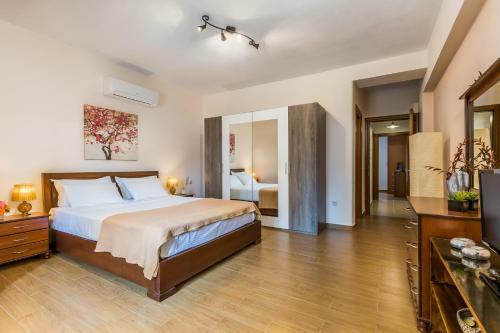 Olive Grove Apartment