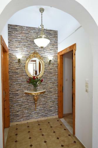 Hostal Panagou Studios