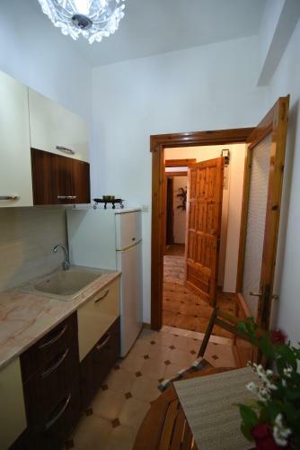 Hostal Panagou Studios