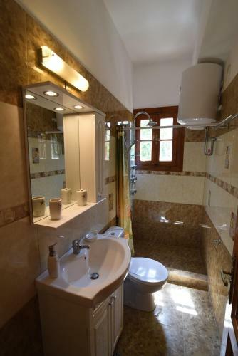 Hostal Panagou Studios