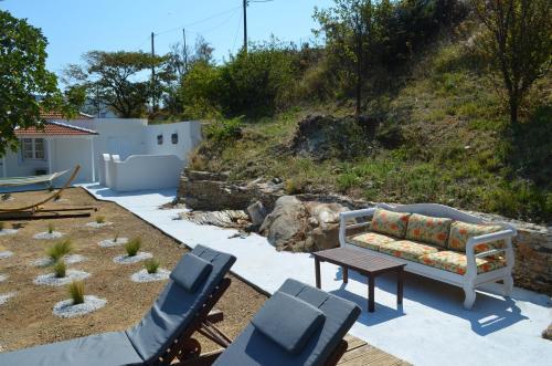 Villa Elea,suberb Seaview,nearby Beach And Town.