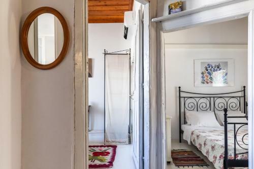 Delphine's House