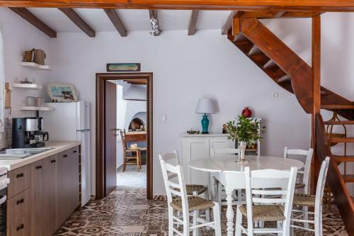 Pyrgos Country House