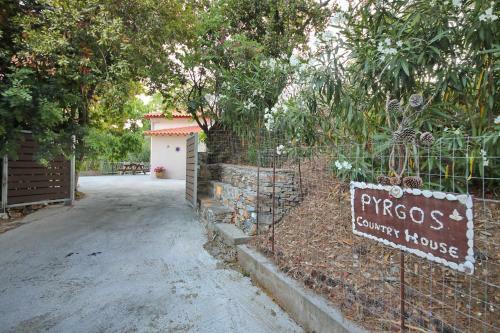 Pyrgos Country House