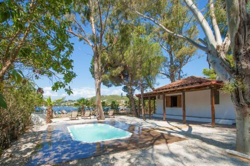 Villa Amouage Boutique Home