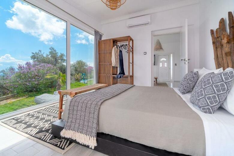 Villa Indigo Boutique Home
