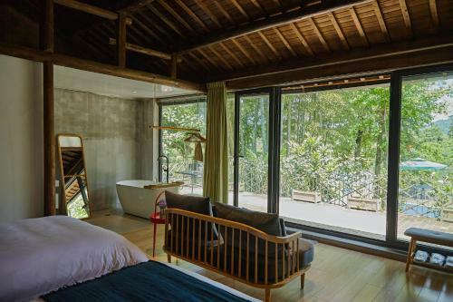 Wuyuan Yi Chuan Yi Su River View Sen Hotel
