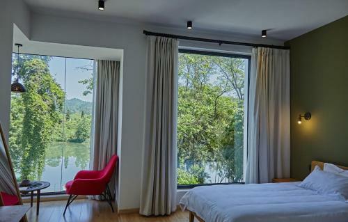 Wuyuan Yi Chuan Yi Su River View Sen Hotel