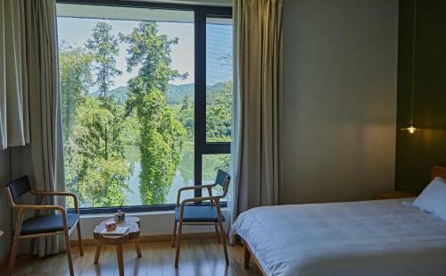 Wuyuan Yi Chuan Yi Su River View Sen Hotel