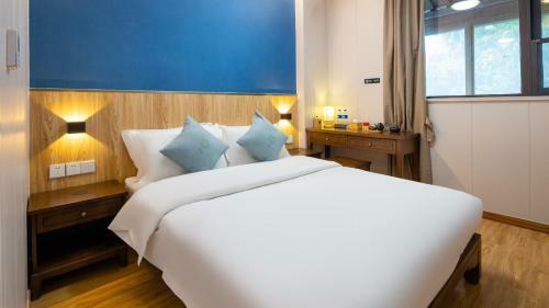 Floral Hotel Wuxi Chanfeng Xiaozhu Lingshan Town